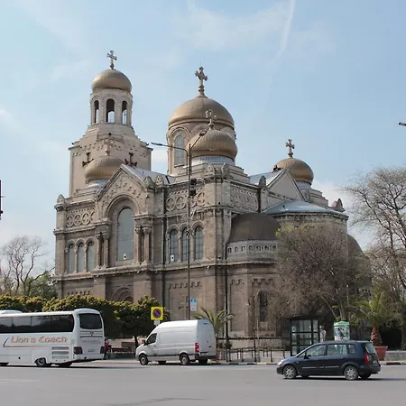 Central דירה וארנה